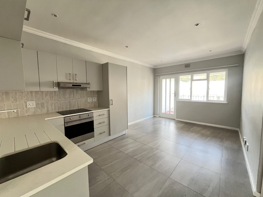 2 Bedroom Property for Sale in Sea Point Western Cape
